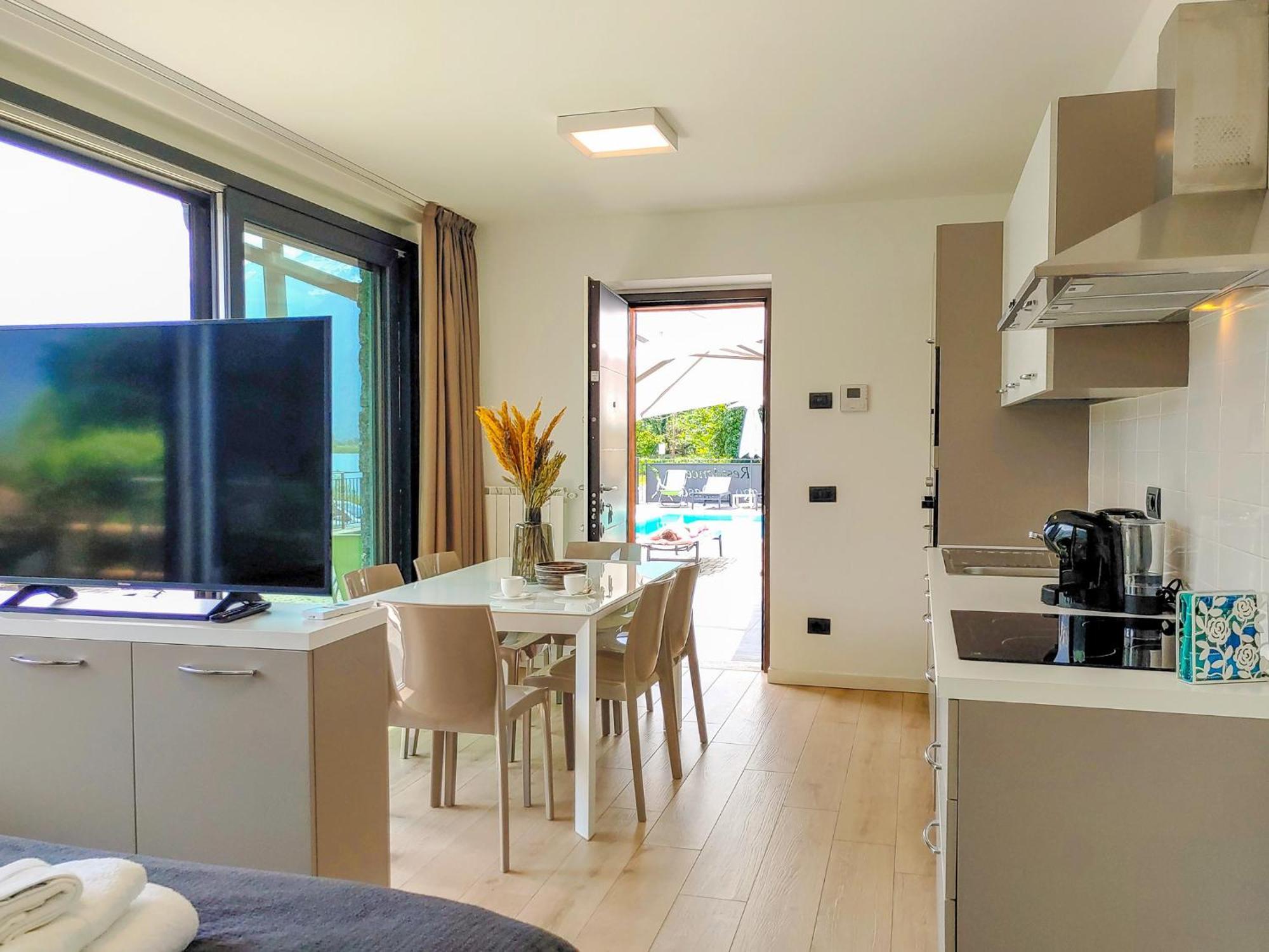 Dascio Emotion Ferienwohnung Mit Terrasse Am See Exteriér fotografie