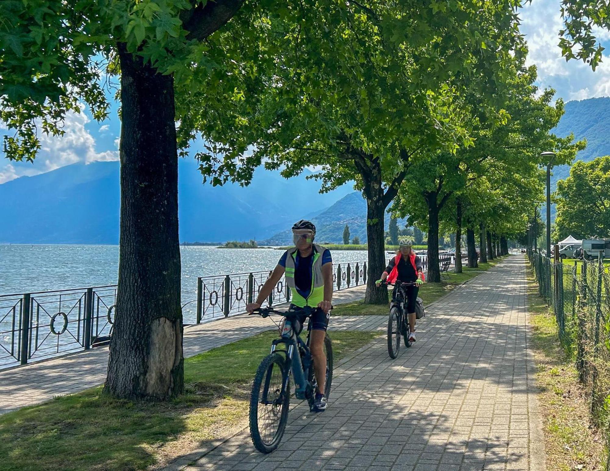 Dascio Emotion Ferienwohnung Mit Terrasse Am See Exteriér fotografie